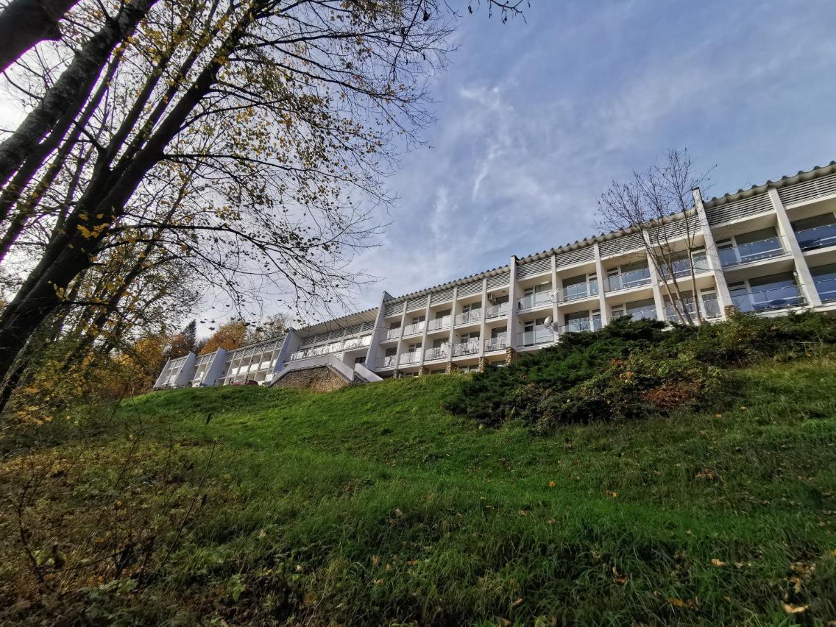 Hearth Hill View Apartment Устронь Экстерьер фото