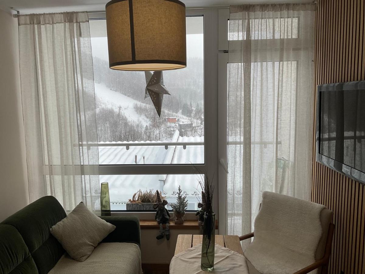 Hearth Hill View Apartment Устронь Экстерьер фото