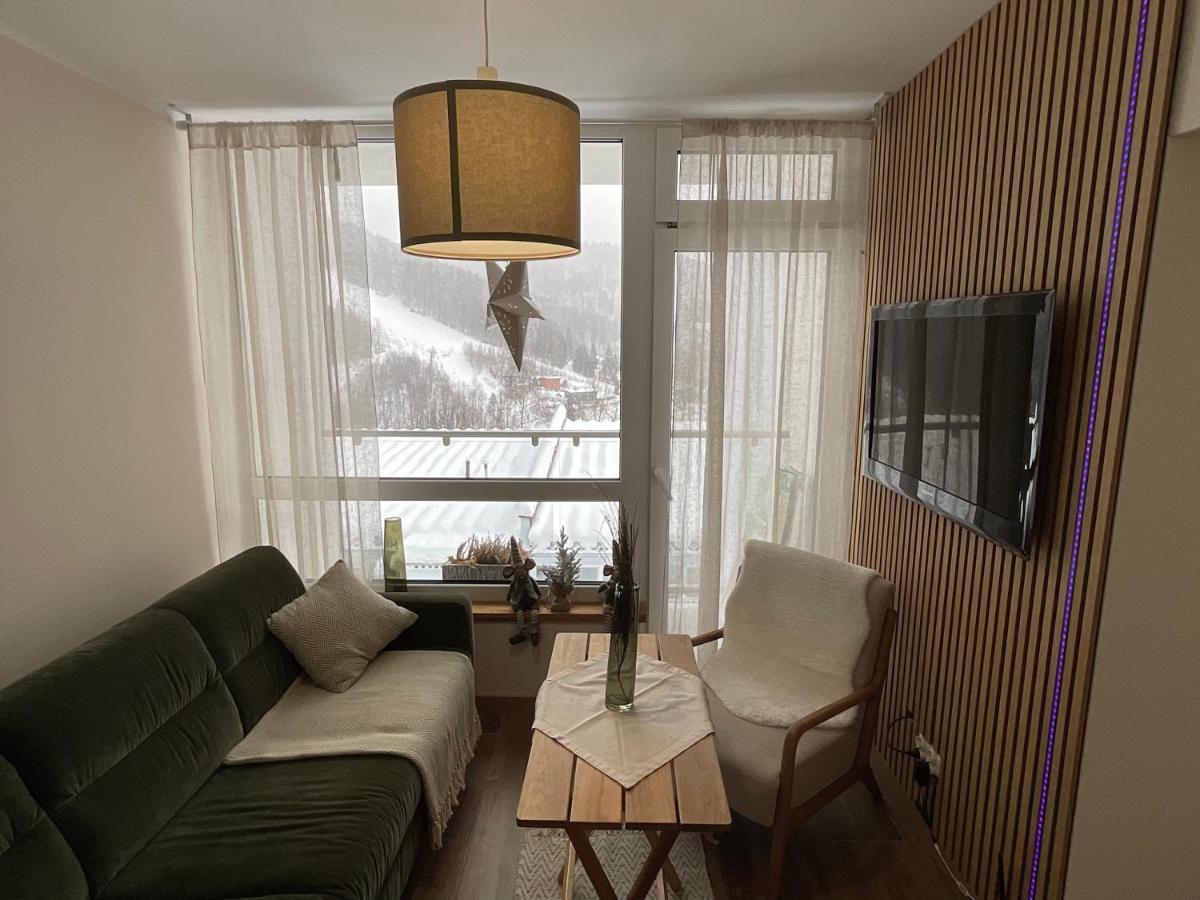 Hearth Hill View Apartment Устронь Экстерьер фото